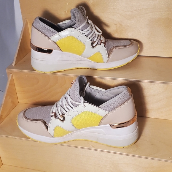 Michae Kors Liv wedge sneaker size 8.5m sku 0065 - Picture 2 of 7